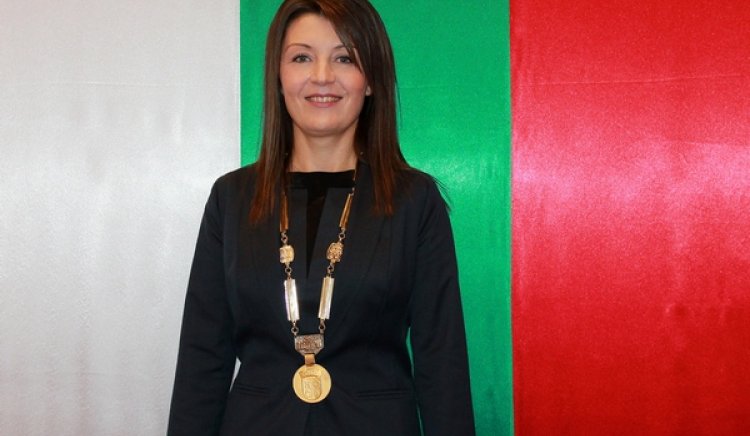 Нина Ставрева встъпи официално в длъжност